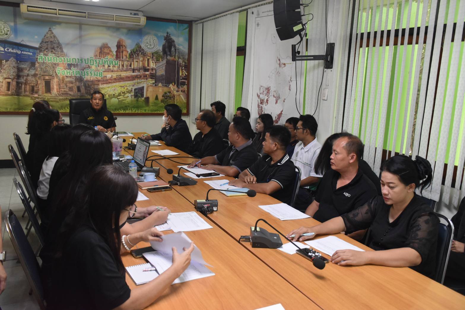 title - ผู้ตรวจราชการ ส.ป.ก. ประชุมตรวจติดตามความก้าวหน้าผลการดำเนินงานตามแผนการตรวจราชการของ สำนักงานการปฏิรูปที่ดินเพื่อเกษตรกรรม ประจำปีงบประมาณ พ.ศ. 2569 รอบที่ 2  เขตตรวจราชการที่ 13จังหวัดบุรีรัมย์